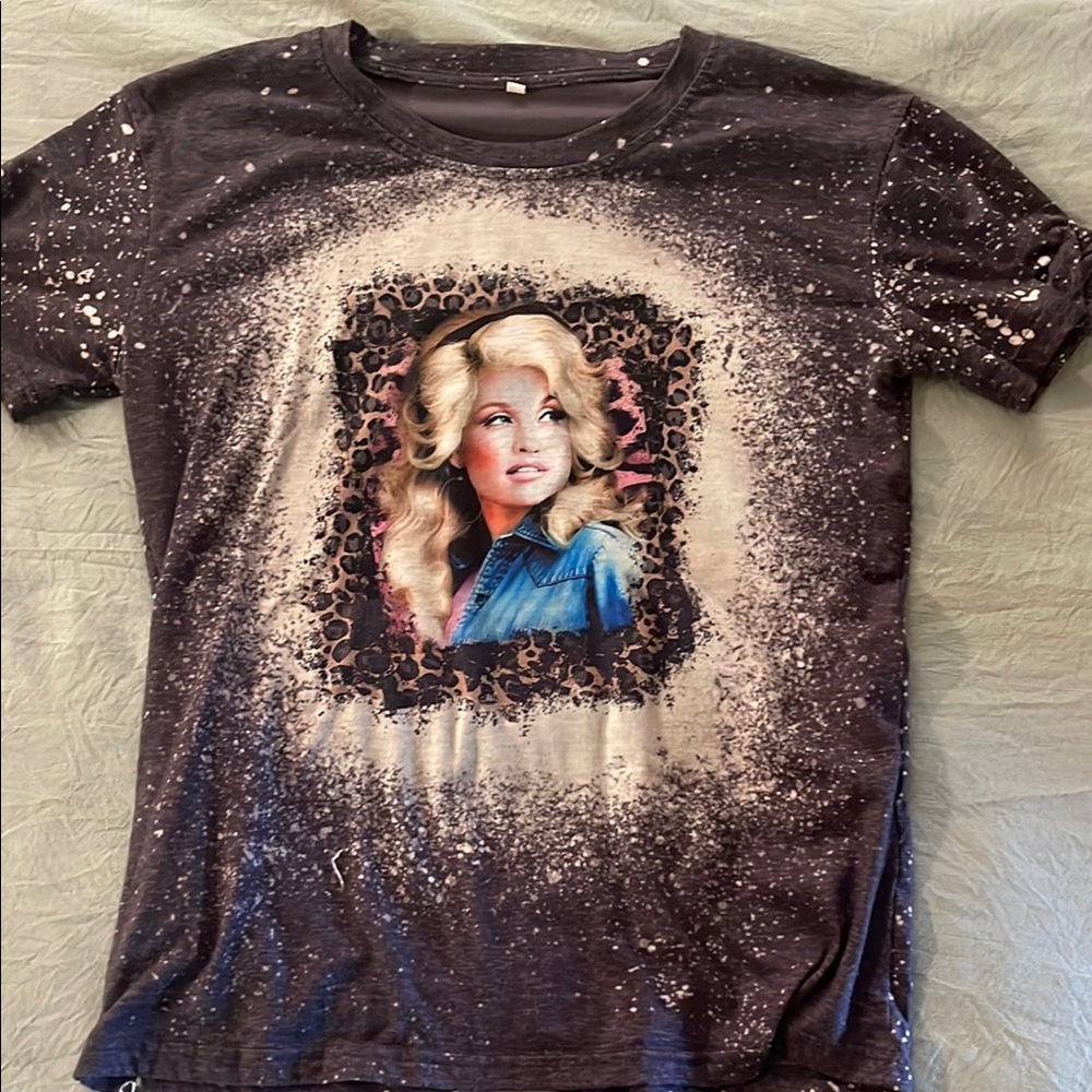 Charcoal Dolly Parton Women’s Short Sleeve Tee